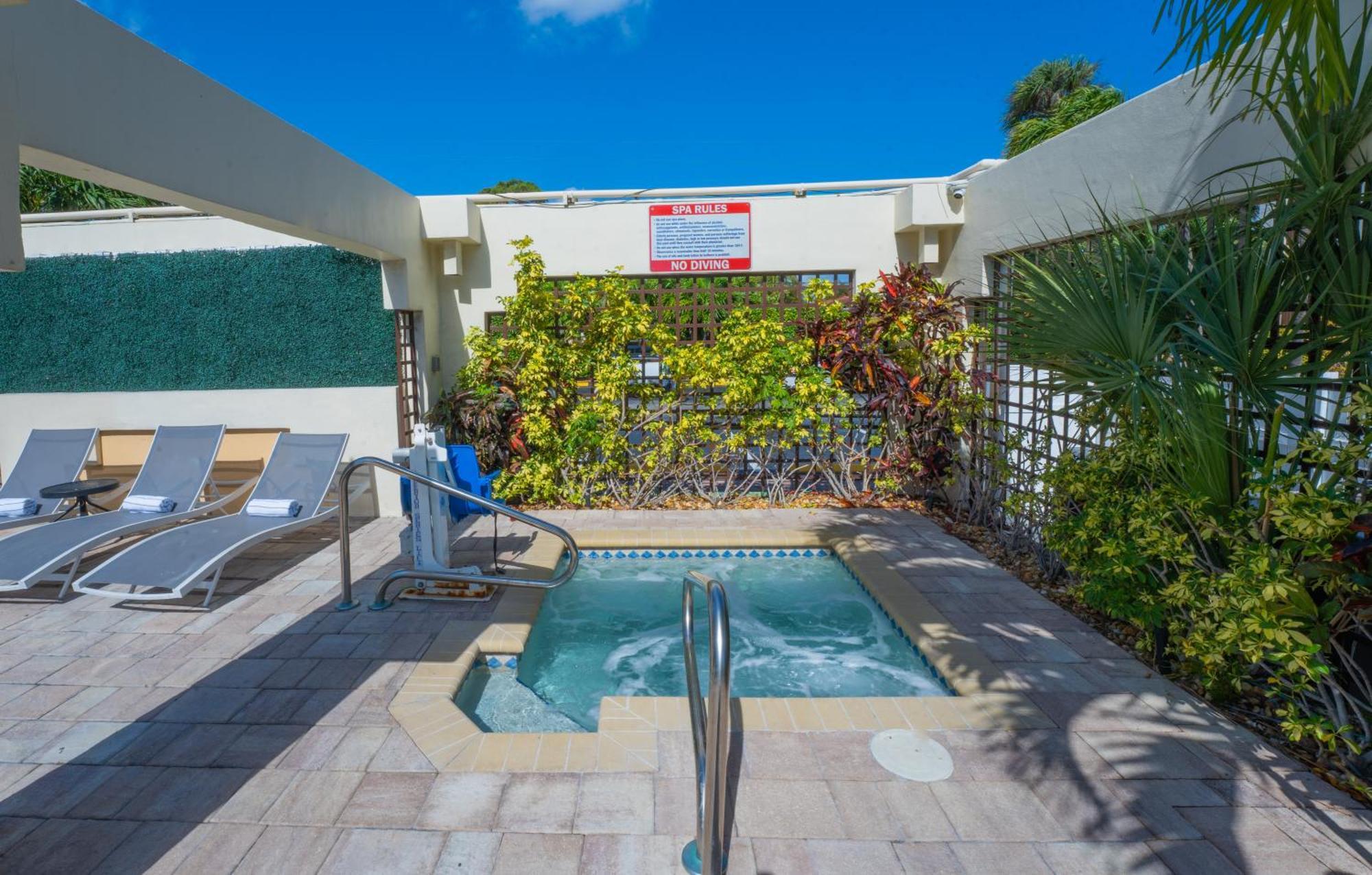 Boca Plaza Hotel Boca Raton Exterior photo
