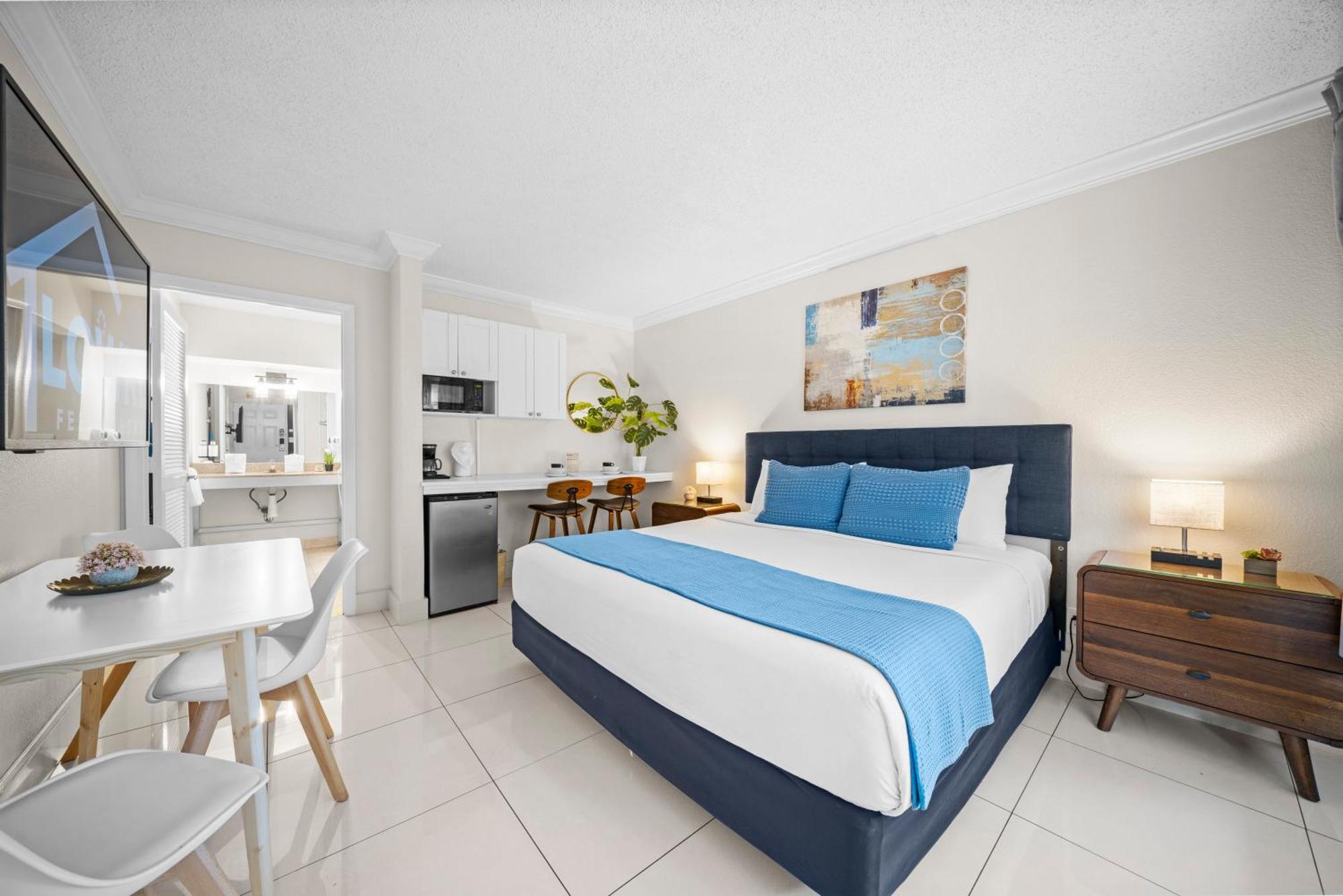 Boca Plaza Hotel Boca Raton Room photo