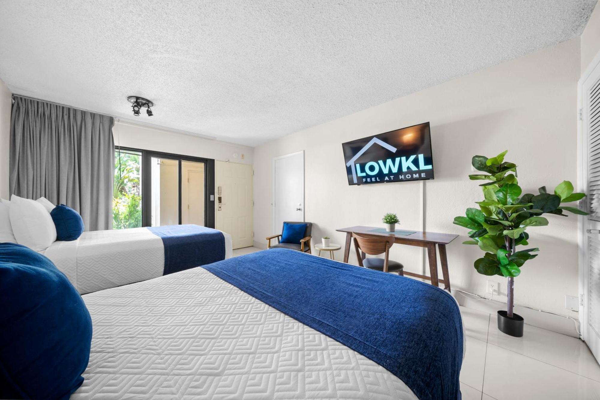 Boca Plaza Hotel Boca Raton Room photo